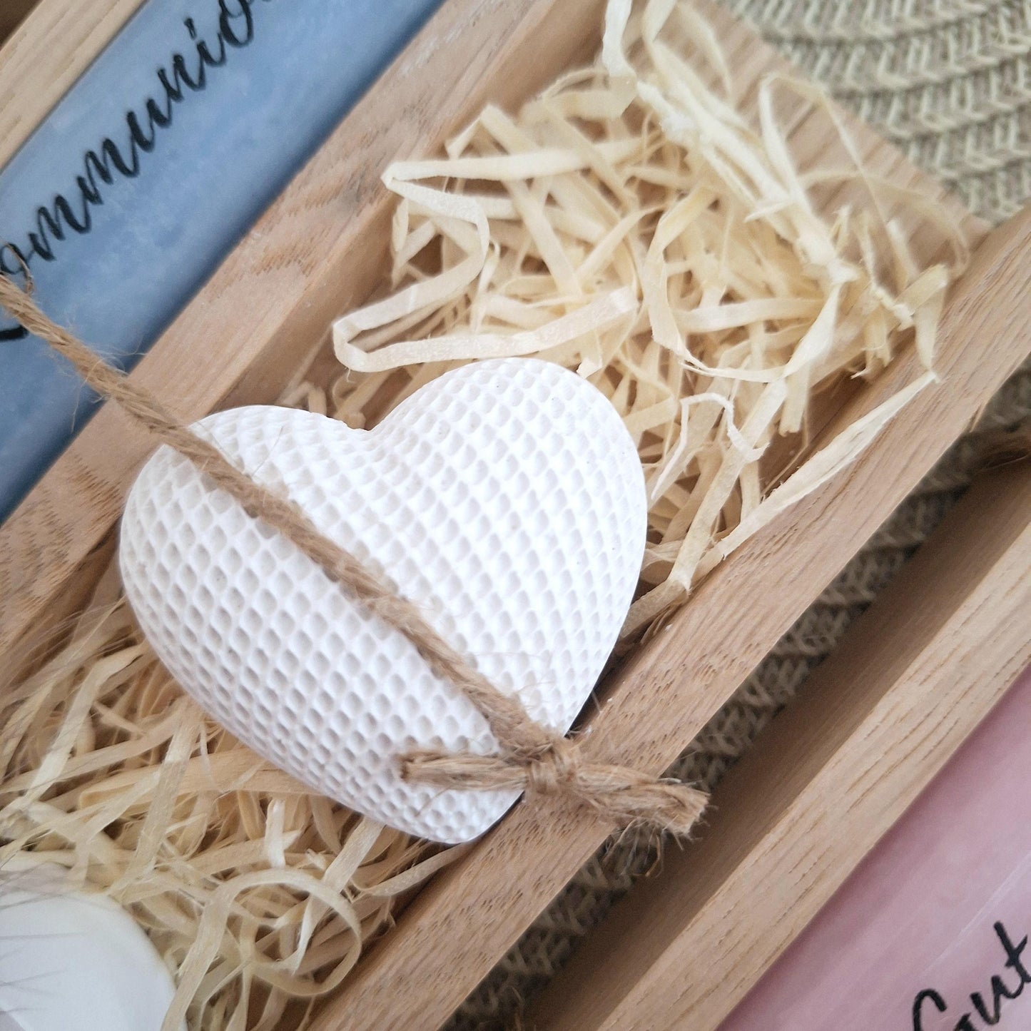 Kommunion Kommunionsgeschenk mit Dekoherz und Kerzenhalter rund Geschenkset für Jungen und Mädchen Kommunionskerze Kerzense