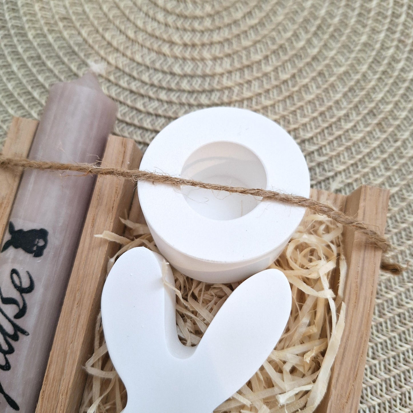 Ostern Geschenkset Ostergeschenk Hase mit Herz groß Kerzenhalter rund Kerzenset Stabkerze Kerzenbox Holzbox Mitbringsel