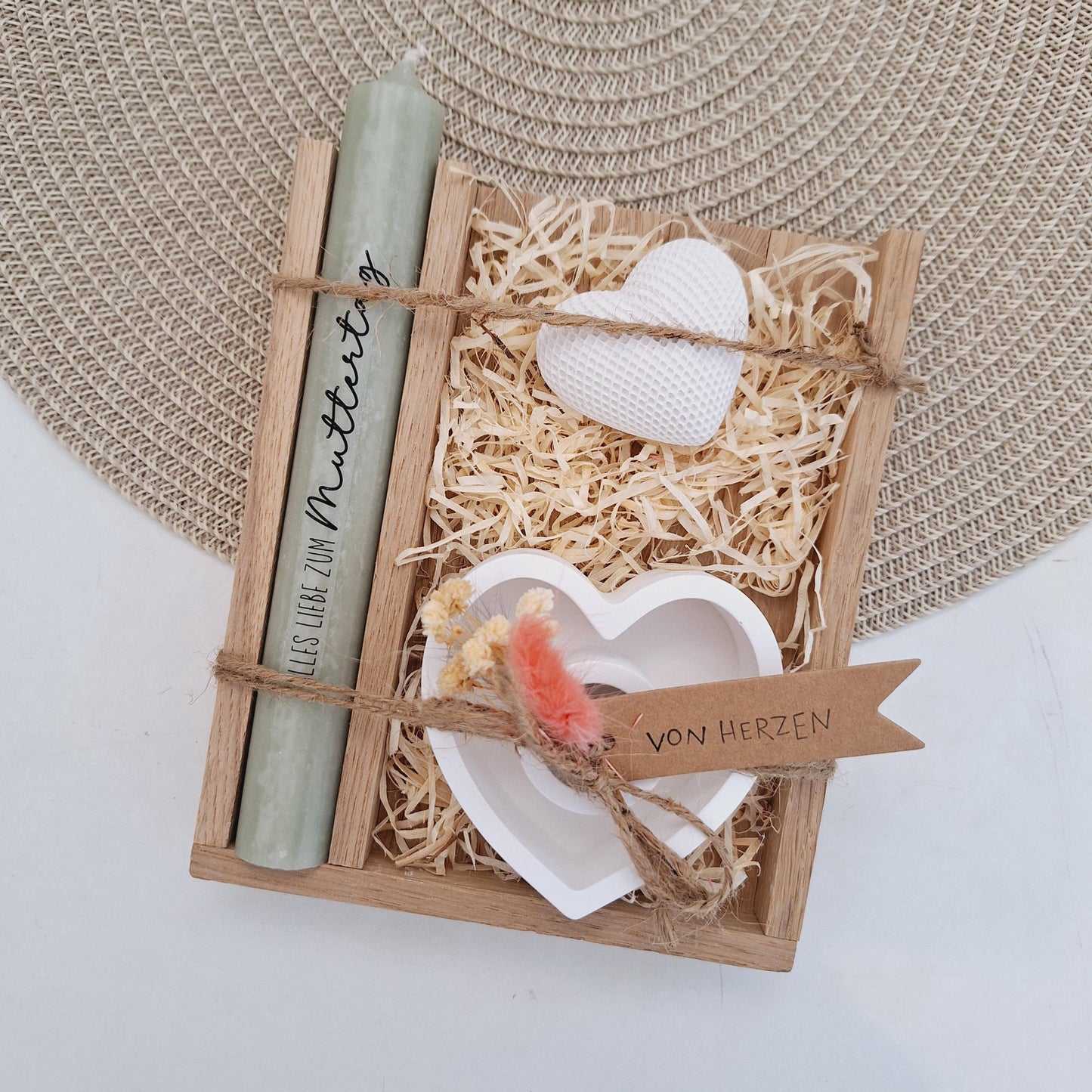 Muttertag Muttertagsgeschenk Dekoherz Kerzenteller Herz Kerzenset für Mama Geschenkset Stabkerze Kerzenbox Holzbox Mitbringsel