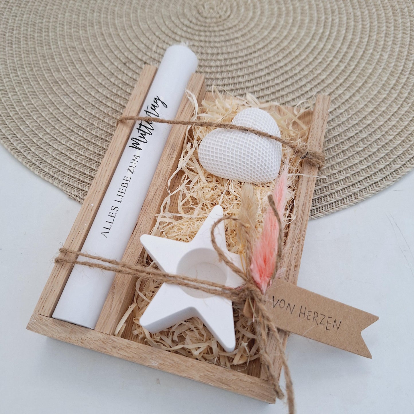 Muttertag Muttertagsgeschenk Dekoherz Kerzenhalter Stern Kerzenset für Mama Geschenkset Stabkerze Kerzenbox Holzbox Mitbringsel