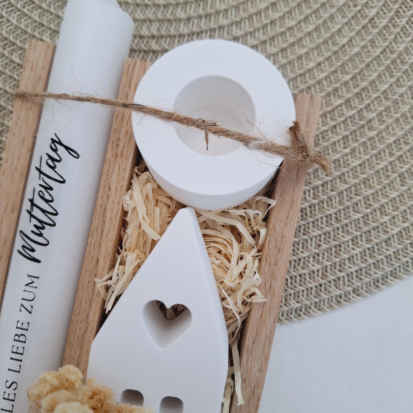 Muttertag Muttertagsgeschenk Haus / Lichthaus Kerzenhalter rund Kerzenset für Mama Geschenkset Stabkerze Kerzenbox Holzbox Mitbringsel