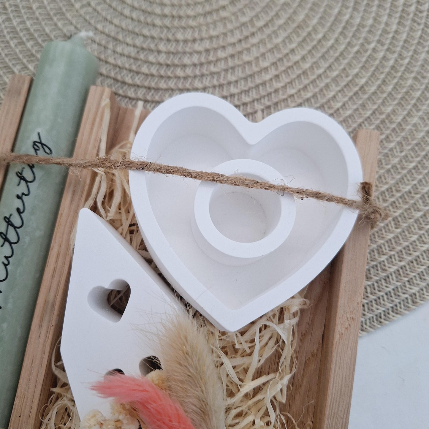 Muttertag Muttertagsgeschenk Haus / Lichthaus Kerzenteller Herz Kerzenset für Mama Geschenkset Stabkerze Kerzenbox Holzbox Mitbringsel