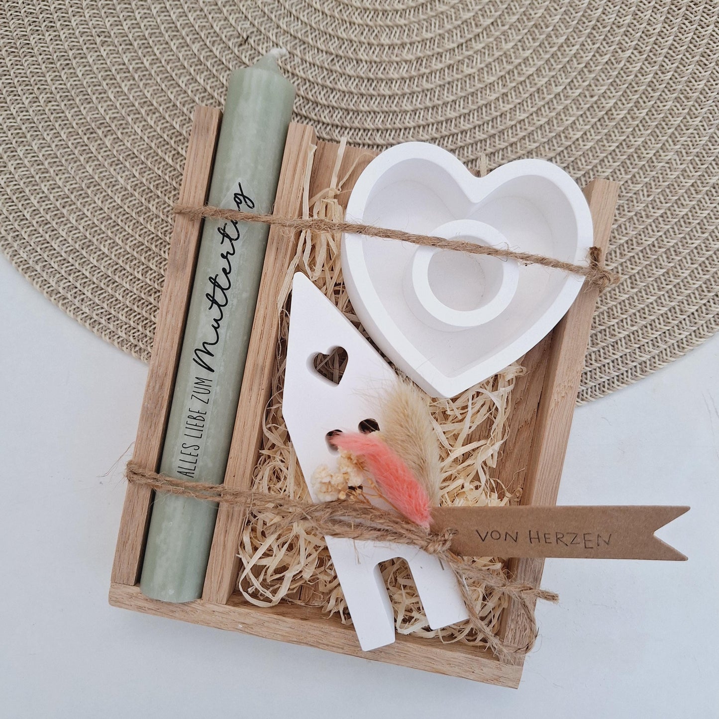 Muttertag Muttertagsgeschenk Haus / Lichthaus Kerzenteller Herz Kerzenset für Mama Geschenkset Stabkerze Kerzenbox Holzbox Mitbringsel