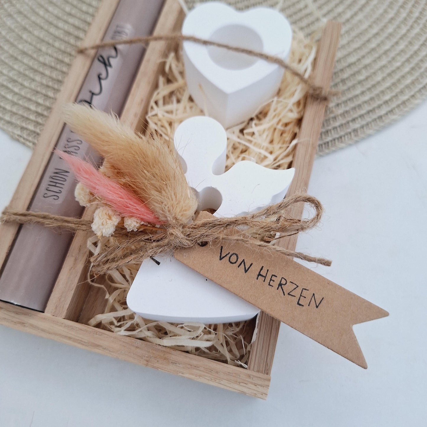Muttertag Muttertagsgeschenk Engel mit Herz Kerzenhalter Herz Kerzenset für Mama Geschenkset Stabkerze Kerzenbox Holzbox Mitbringsel