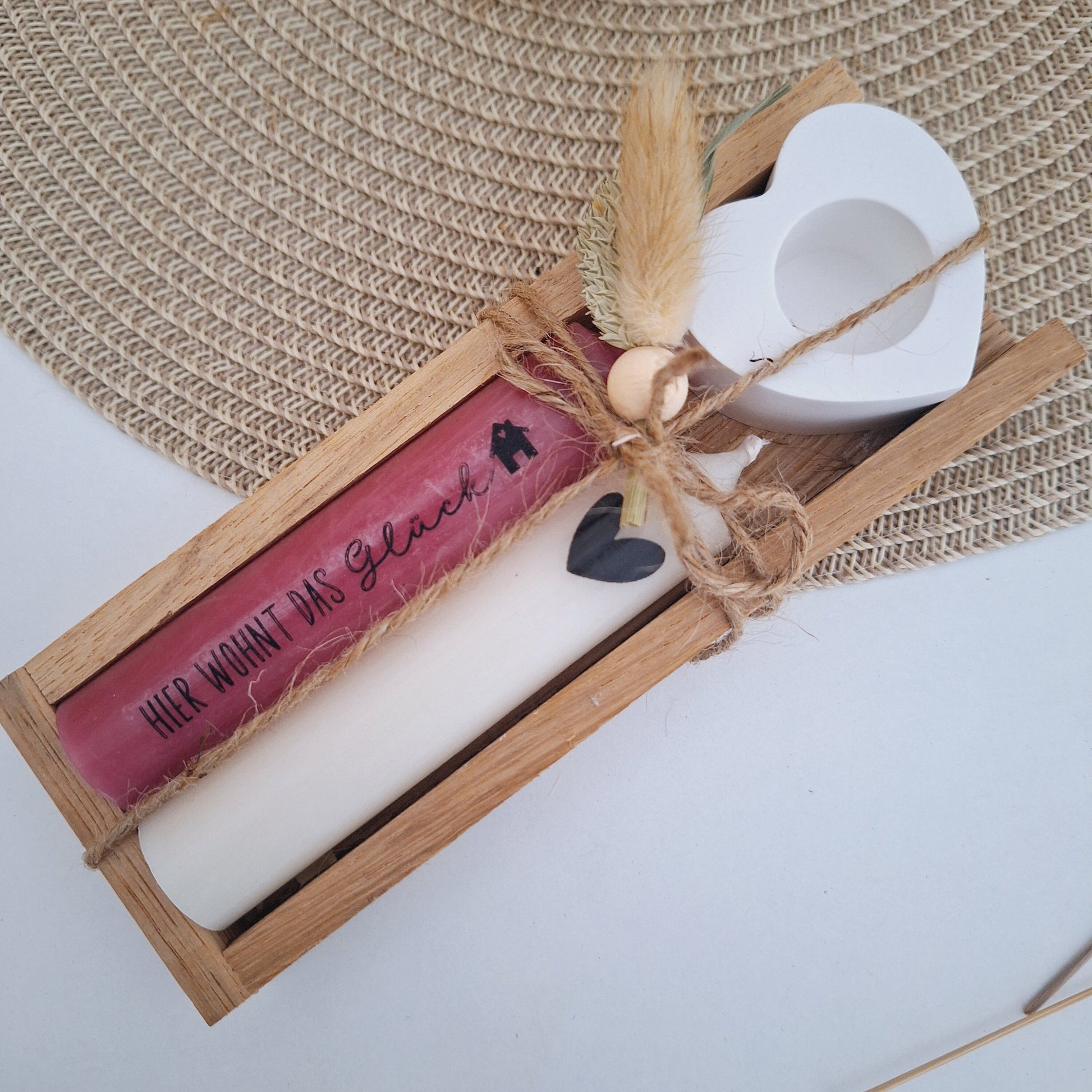 Einzugsgeschenk Einweihungsgeschenk Geschenkset zum Umzug zum Hauskauf Kerzenhalter Stabkerze Schriftzug mit Holzbox
