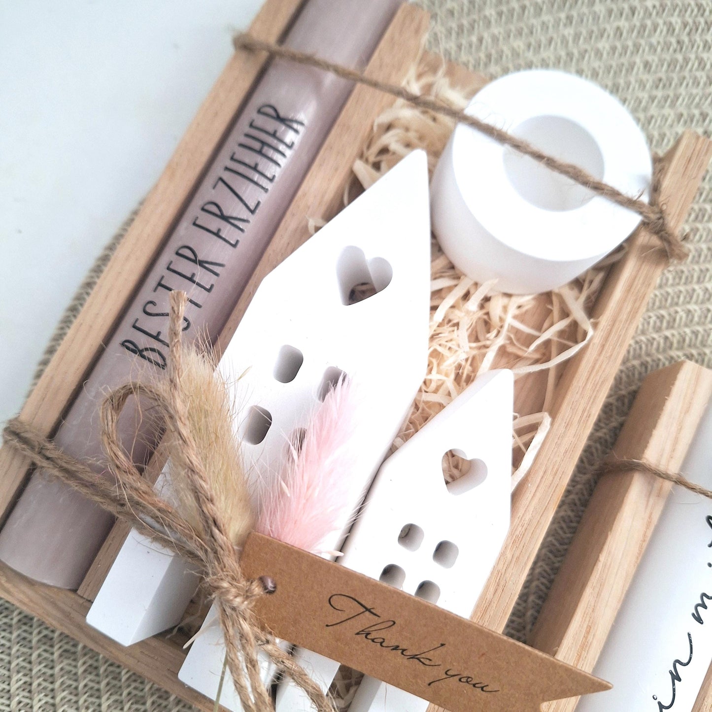 Abschiedsgeschenk Kindergarten KITA Erzieherin mit Herz Geschenkset Dankeschön Häuser / Lichthäuser Kerzenhalter rund Kerzenset Stabkerze Holzbox