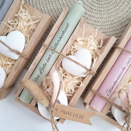 Silberhochzeit Silberhochzeitsgeschenk Dekoherz Kerze Kerzenset Kerzenhalter Stabkerze Kerze mit Kerzenbox Holzbox Mitbringsel