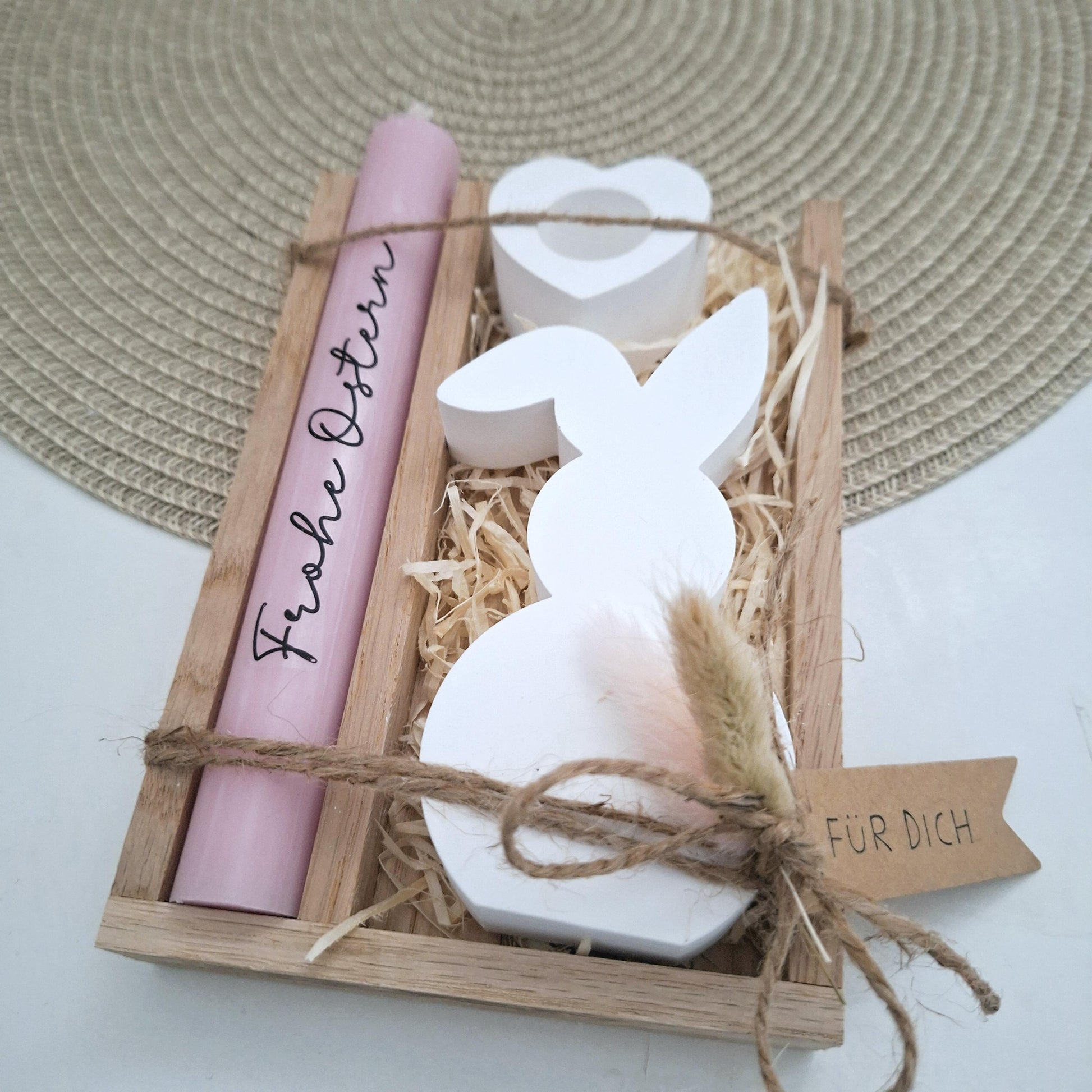 Ostern Geschenkset Ostergeschenk Hase mit Knickohr Kerzenhalter Herz Kerzenset Stabkerze Kerzenbox Holzbox Mitbringsel
