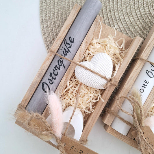 Ostern Geschenkset Ostergeschenk Dekoherz Kerzenhalter Herz Kerzenset Stabkerze Kerzenbox Holzbox Mitbringsel