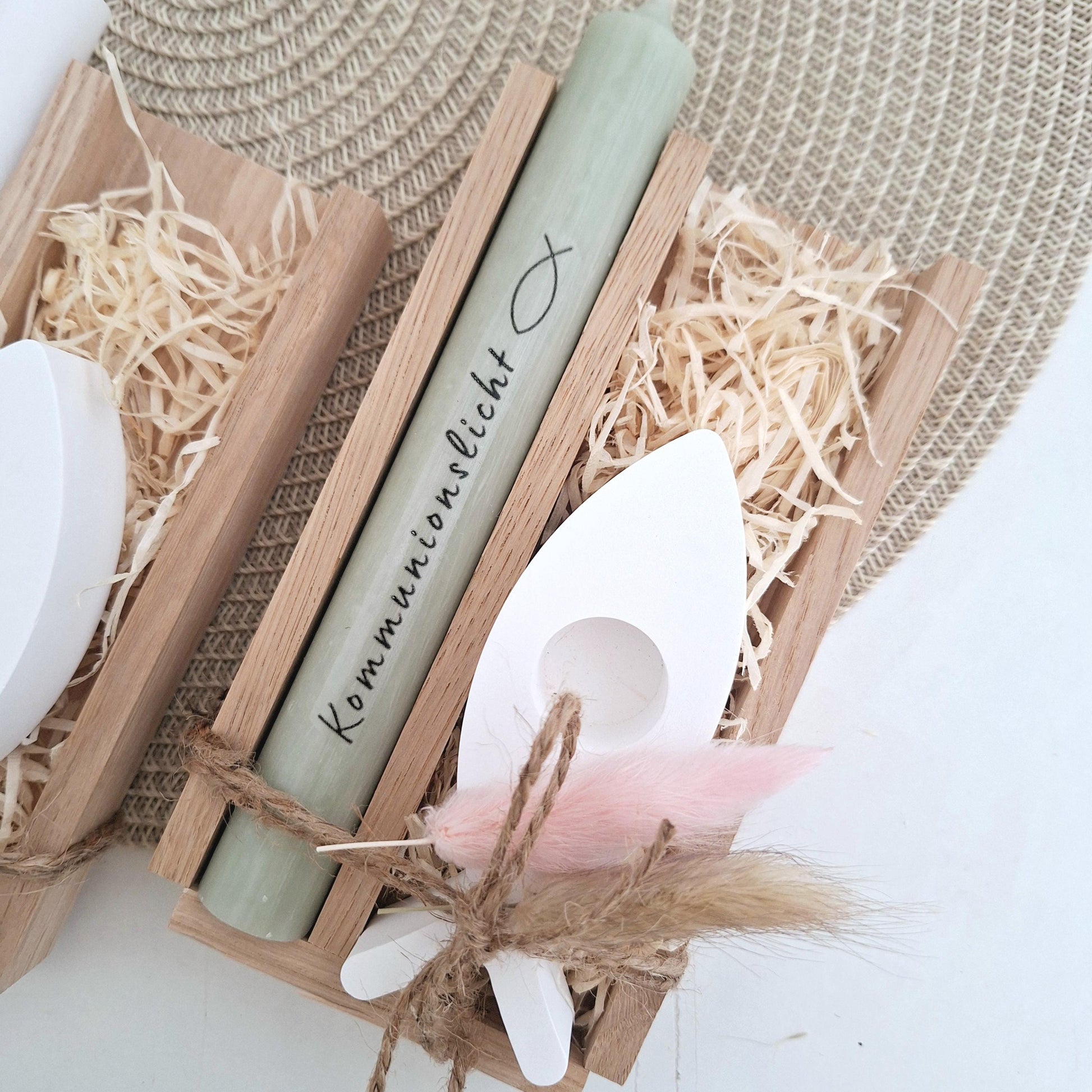 Kommunion Kommunionsgeschenk Geschenkset Kerzenhalter Fisch Geschenkset für Jungen und Mädchen Kommunionskerze Kerzenset Stabkerze