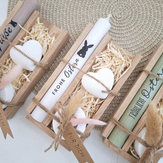 Ostern Ostergeschenk Geschenkset Kerze Kerzenset Dekoherz Kerzenhalter rund Stabkerze Schriftzug Frohe Ostern Osterfest Mitbringsel