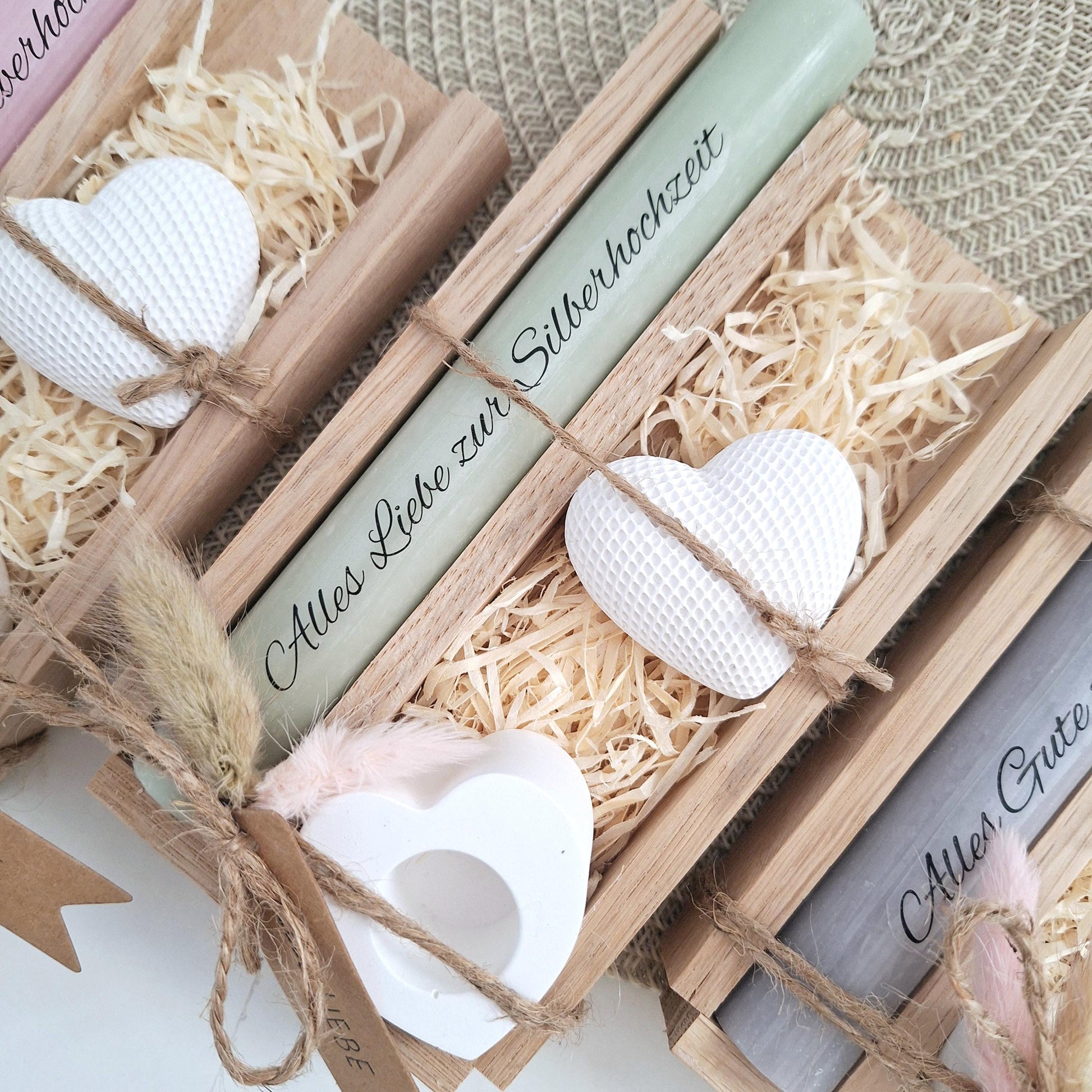 Silberhochzeit Silberhochzeitsgeschenk Dekoherz Kerzenhalter Herz Stabkerze Kerzenbox Holzbox Mitbringsel