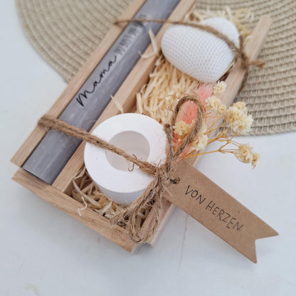 Muttertag Muttertagsgeschenk Dekoherz Kerzenhalter rund Kerzenset für Mama Geschenkset Stabkerze Kerzenbox Holzbox Mitbringsel
