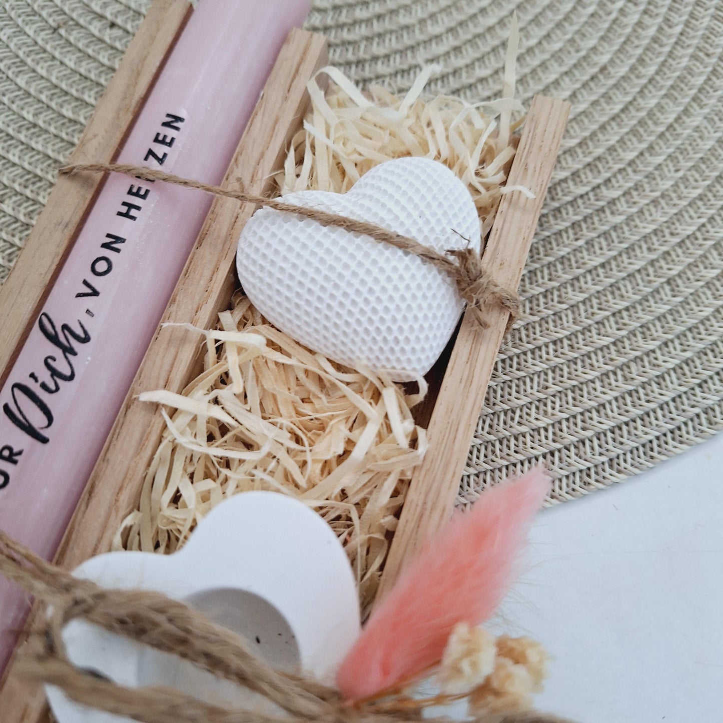 Muttertag Muttertagsgeschenk Dekoherz Kerzenhalter Herz Kerzenset für Mama Geschenkset Stabkerze Kerzenbox Holzbox Mitbringsel
