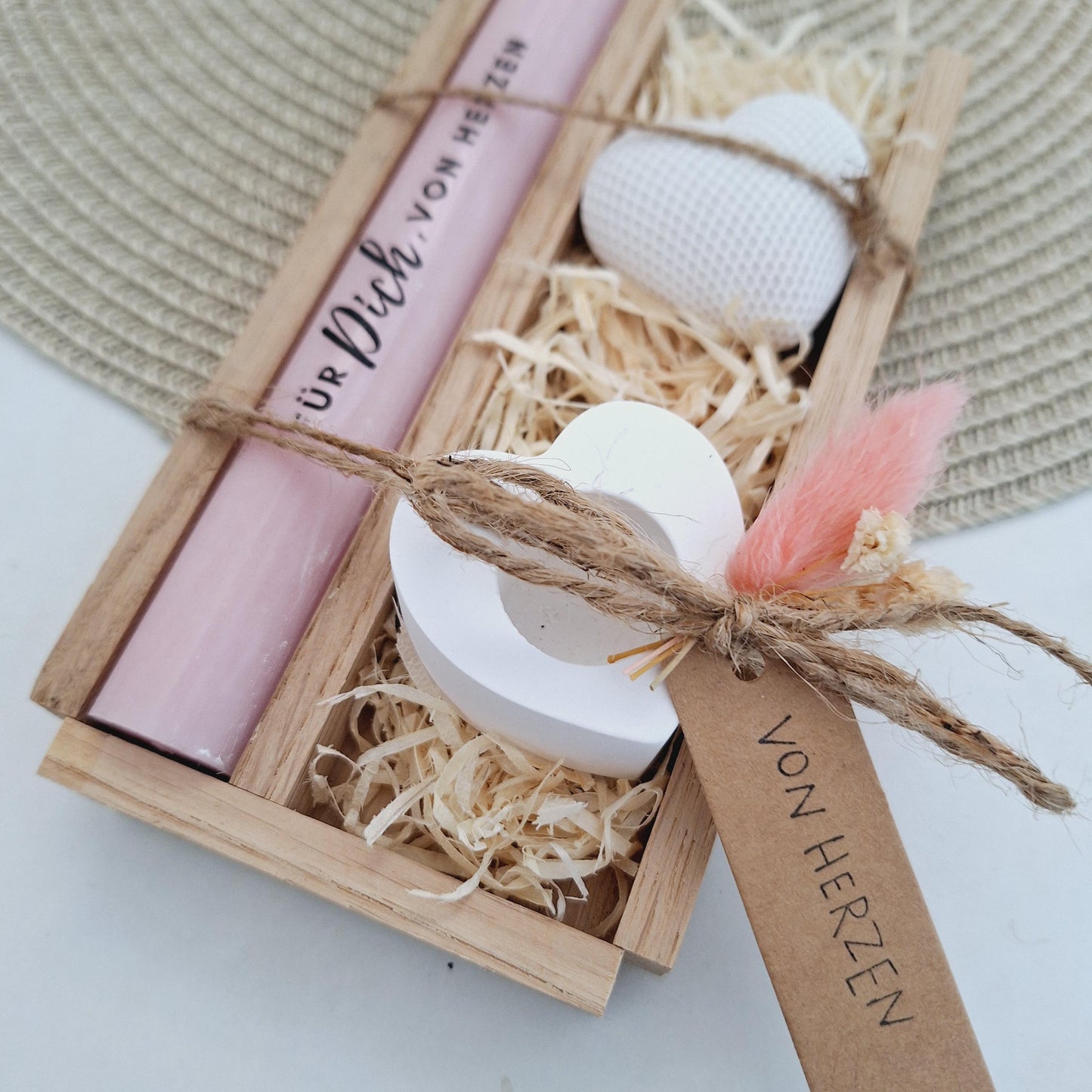 Muttertag Muttertagsgeschenk Dekoherz Kerzenhalter Herz Kerzenset für Mama Geschenkset Stabkerze Kerzenbox Holzbox Mitbringsel