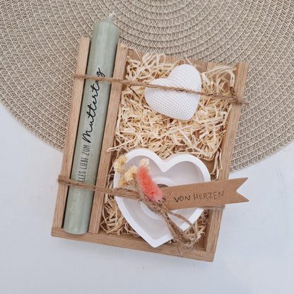 Muttertag Muttertagsgeschenk Dekoherz Kerzenteller Herz Kerzenset für Mama Geschenkset Stabkerze Kerzenbox Holzbox Mitbringsel
