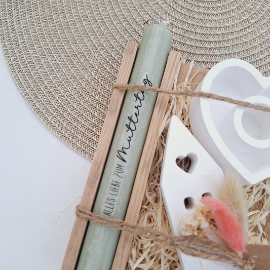 Muttertag Muttertagsgeschenk Haus / Lichthaus Kerzenteller Herz Kerzenset für Mama Geschenkset Stabkerze Kerzenbox Holzbox Mitbringsel