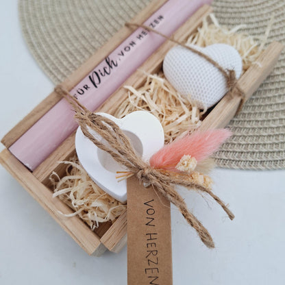 Muttertag Muttertagsgeschenk Dekoherz Kerzenhalter Herz Kerzenset für Mama Geschenkset Stabkerze Kerzenbox Holzbox Mitbringsel